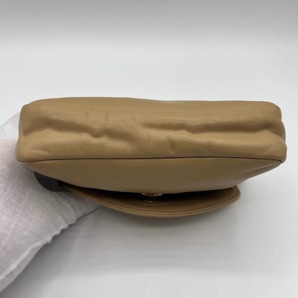 Authentic Chanel Vintage Beige calfskin CC Flap Belt Bag - Picture 3 of 6